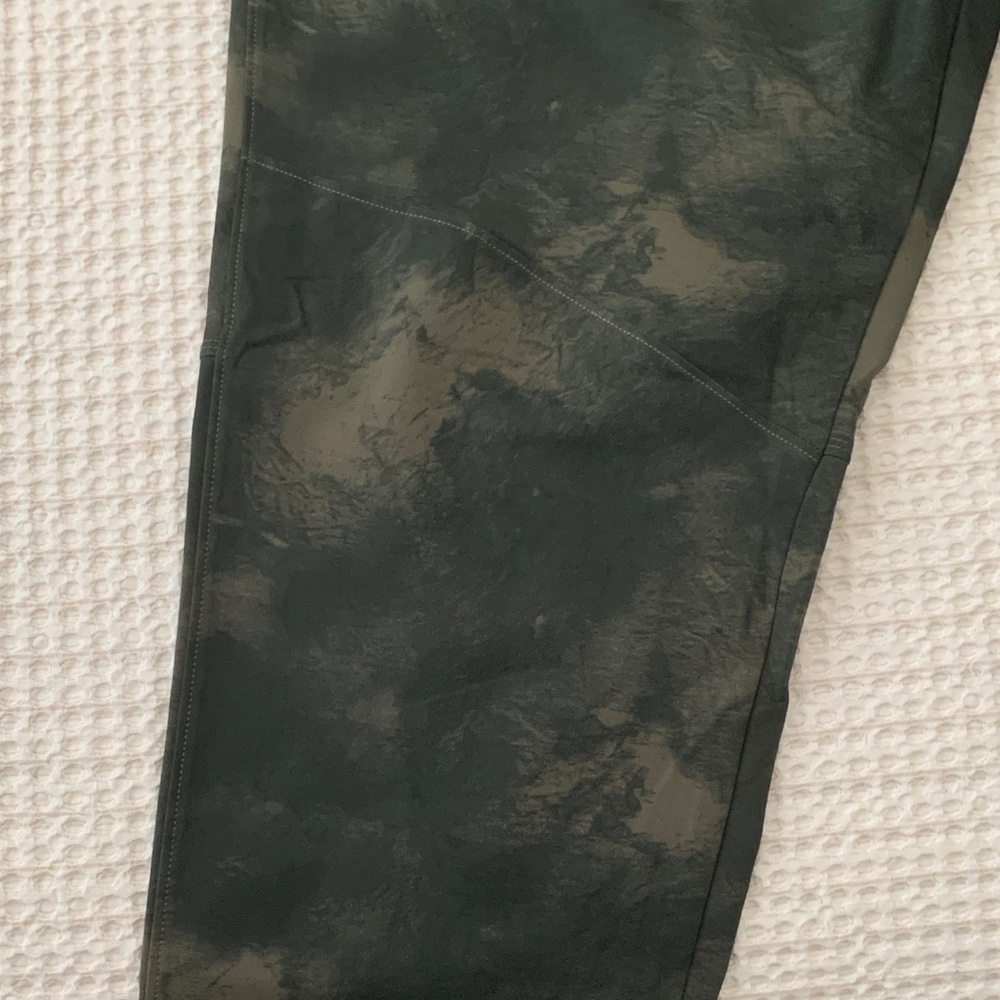Under Armour Dark Green, Tan and Black Joggers - Picture 3 of 7